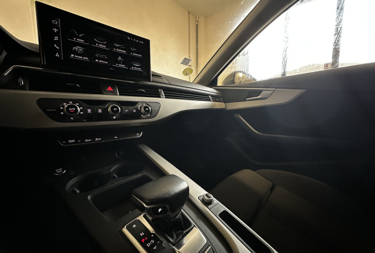 Audi A4 Avant B9 30 TDI 136ch Business line S tronic 7