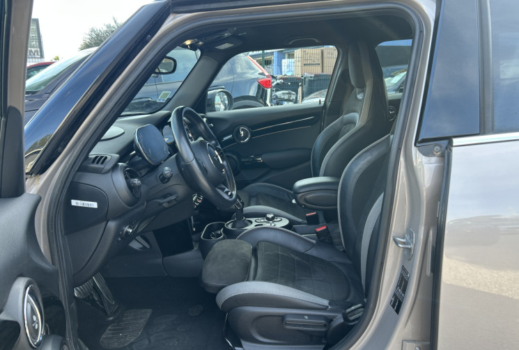 Mini Mini III (2) (F55) 2.0 178 Ch COOPER S FINITION JOHN COOPER WORKS BVA7 5P