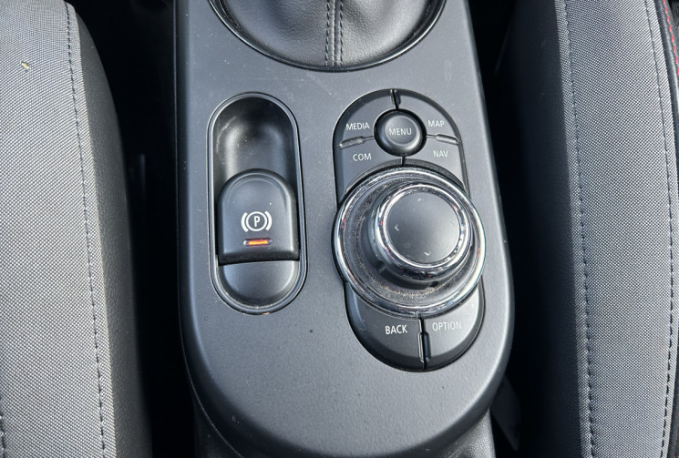 Mini Mini III (2) (F55) 2.0 178 Ch COOPER S FINITION JOHN COOPER WORKS BVA7 5P