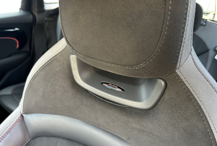 Mini Mini III (2) (F55) 2.0 178 Ch COOPER S FINITION JOHN COOPER WORKS BVA7 5P