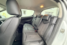 Peugeot 308 1.6 VTi 16v 120 ch D-Sign 5p * 42 000 Km * GPS * Siège Tissu & Sim Cuir * Jantes Alu R17