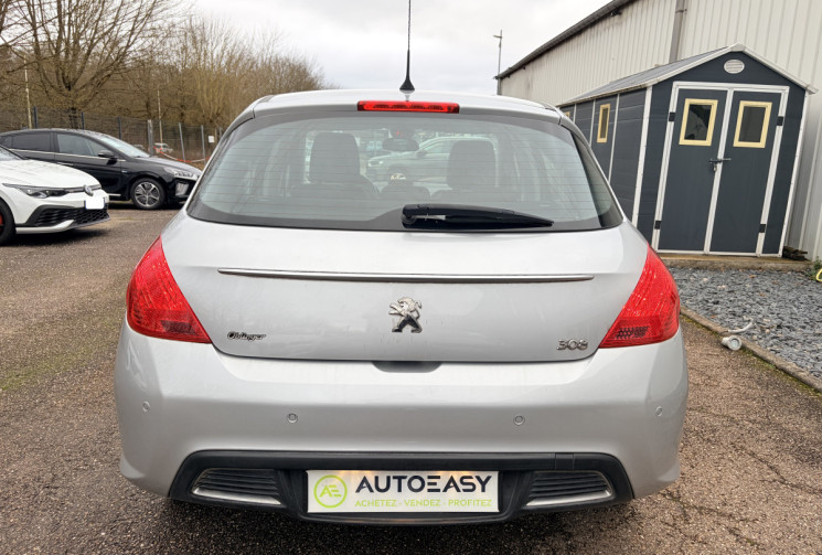 Peugeot 308 1.6 VTi 16v 120 ch D-Sign 5p * 42 000 Km * GPS * Siège Tissu & Sim Cuir * Jantes Alu R17