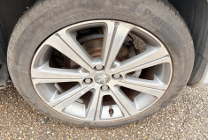 Peugeot 308 1.6 VTi 16v 120 ch D-Sign 5p * 42 000 Km * GPS * Siège Tissu & Sim Cuir * Jantes Alu R17