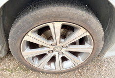 Peugeot 308 1.6 VTi 16v 120 ch D-Sign 5p * 42 000 Km * GPS * Siège Tissu & Sim Cuir * Jantes Alu R17