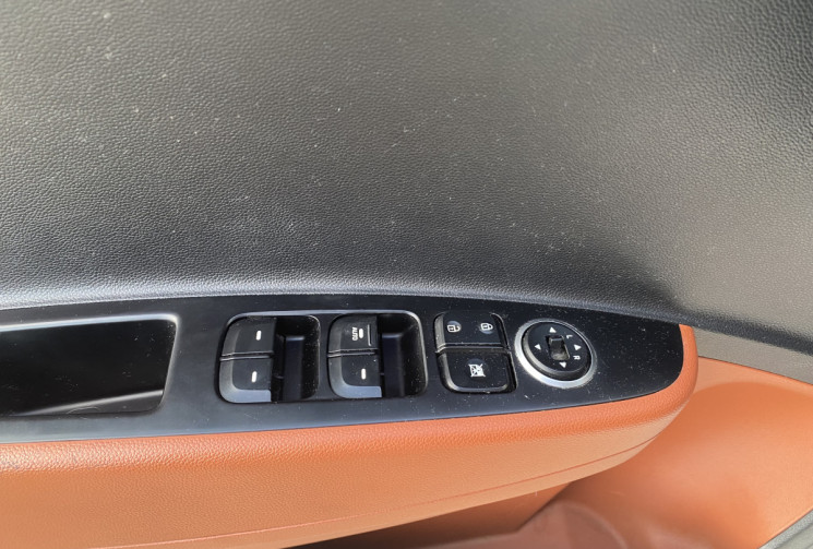 Hyundai I10 1.2L 87CH SENSATION - BIOCARBURANT - TRÈS FAIBLE KILOMÉTRAGE - VÉHICULE SUIVI