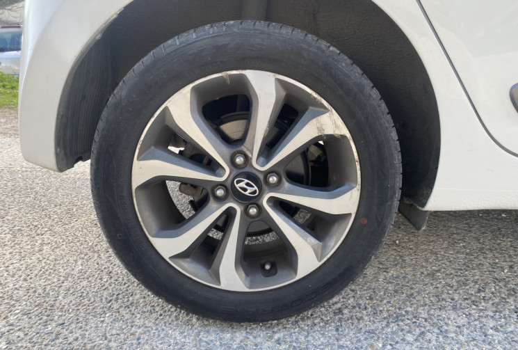 Hyundai I10 1.2L 87CH SENSATION - BOITIER ETHANOL E85 - TRÈS FAIBLE KILOMÉTRAGE - VÉHICULE SUIVI