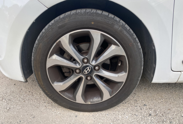 Hyundai I10 1.2L 87CH SENSATION - BOITIER ETHANOL E85 - TRÈS FAIBLE KILOMÉTRAGE - VÉHICULE SUIVI