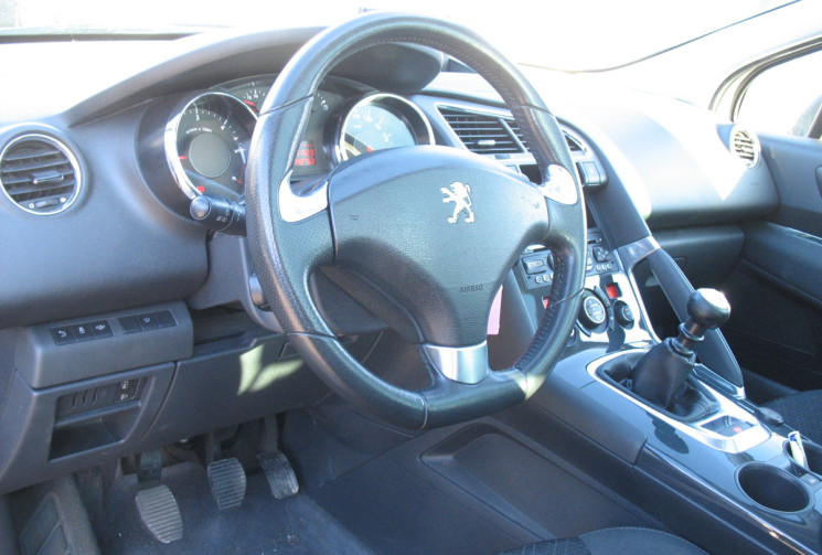 Peugeot 3008 2.0 HDi 150 S&S BVM6 Style