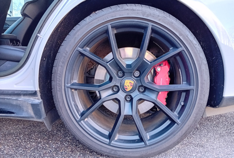 Porsche Taycan Sport Turismo 598 ch GTS - 4 pneus neufs - révision Août 26 -