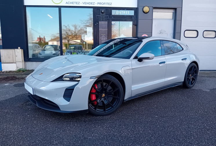 Porsche Taycan Sport Turismo 598 ch GTS - 4 pneus neufs - révision Août 26 -