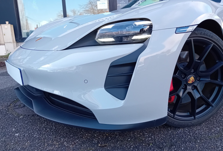 Porsche Taycan Sport Turismo 598 ch GTS - 4 pneus neufs - révision Août 26 -