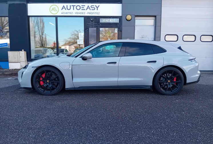Porsche Taycan Sport Turismo 598 ch GTS - 4 pneus neufs - révision Août 26 -