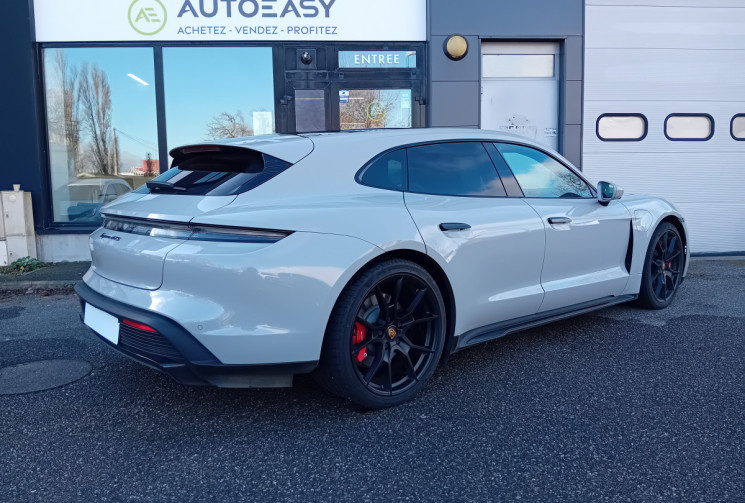 Porsche Taycan Sport Turismo 598 ch GTS - 4 pneus neufs - révision Août 26 -