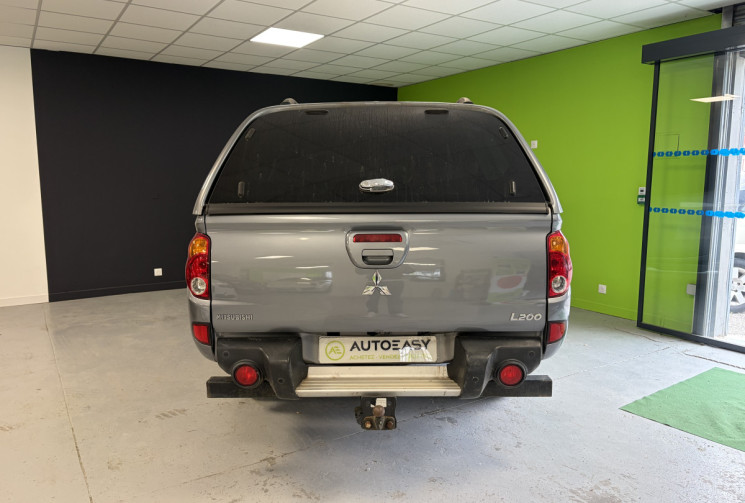 Mitsubishi L200 2.4 DI-D 181 DOUBLE CABINE CAB 