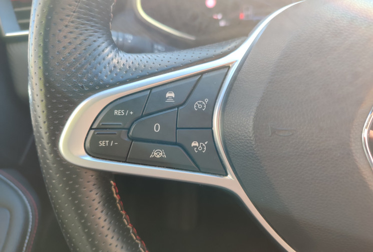 Renault CLIO V Rs line 1.6 140 Hybrid /Suivi Renault / Bien Optionné 