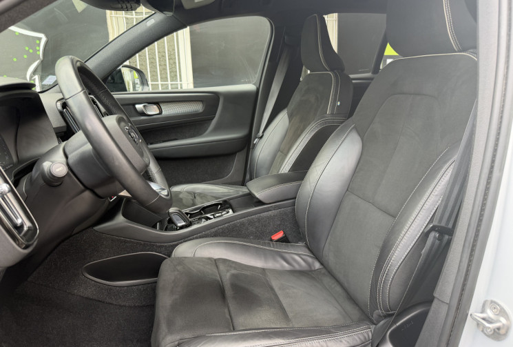 Volvo XC40 T4 RECHARGE 129+82 DCT7 R-DESIGN * ENTRETIEN COMPLET * TVA RECUPERABLE * GARANTIE 6 MOIS