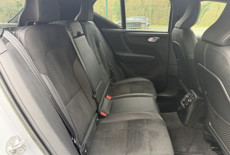 Volvo XC40 T4 RECHARGE 129+82 DCT7 R-DESIGN * ENTRETIEN COMPLET * TVA RECUPERABLE * GARANTIE 6 MOIS