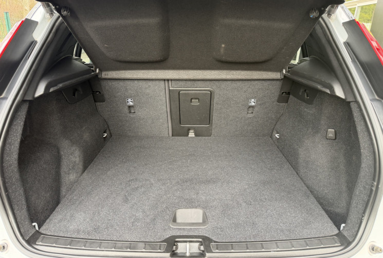 Volvo XC40 T4 RECHARGE 129+82 DCT7 R-DESIGN * ENTRETIEN COMPLET * TVA RECUPERABLE * GARANTIE 6 MOIS