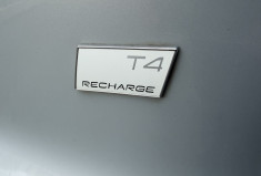 Volvo XC40 T4 RECHARGE 129+82 DCT7 R-DESIGN * ENTRETIEN COMPLET * TVA RECUPERABLE * GARANTIE 6 MOIS