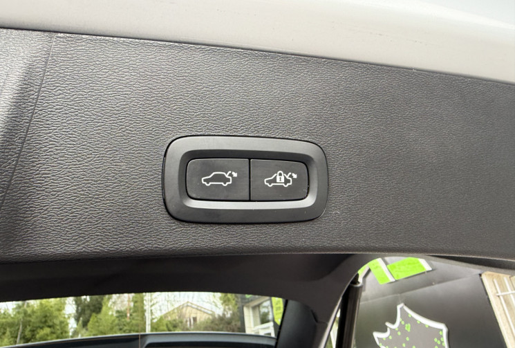 Volvo XC40 T4 RECHARGE 129+82 DCT7 R-DESIGN * ENTRETIEN COMPLET * TVA RECUPERABLE * GARANTIE 6 MOIS