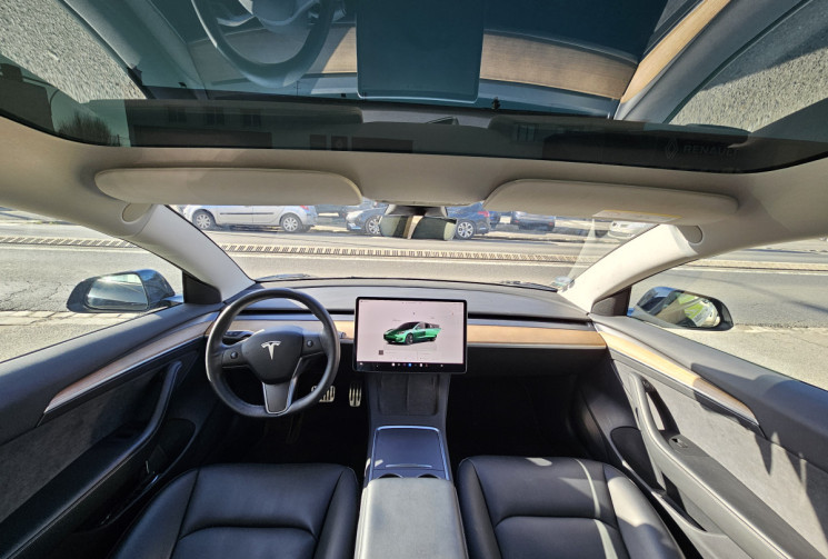 Tesla Model 3 Standard RWD Plus MY22