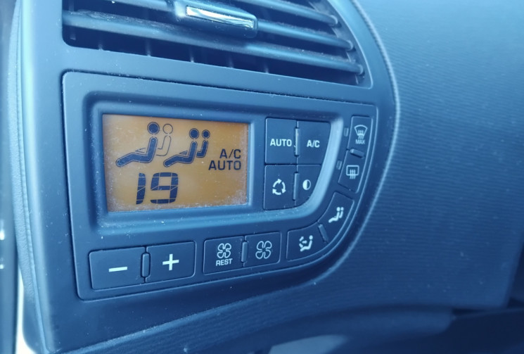 Citroën C4 PICASSO 1.6 HDI 110CH - Suivi complet - Sièges chauffants 