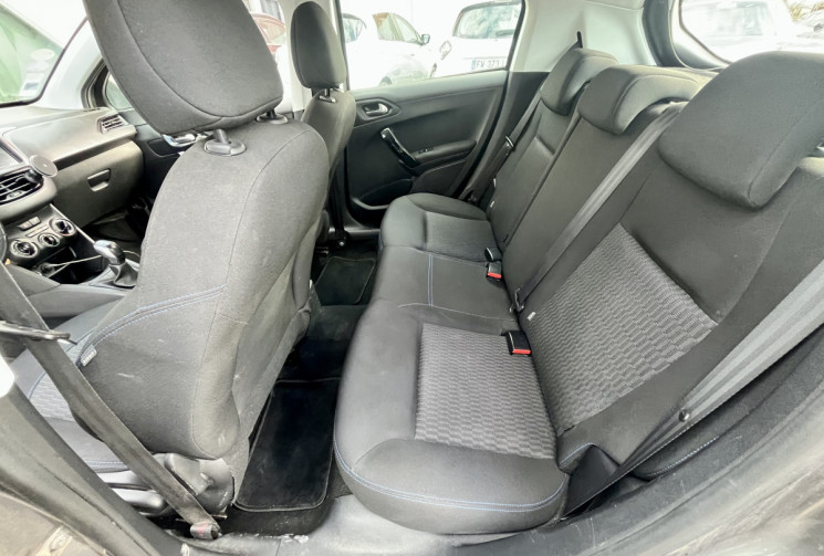 Peugeot 208 Active 1.2 Puretech 82cv / Distribution changée/ 5 portes / CarPlay / 66000km / 2019