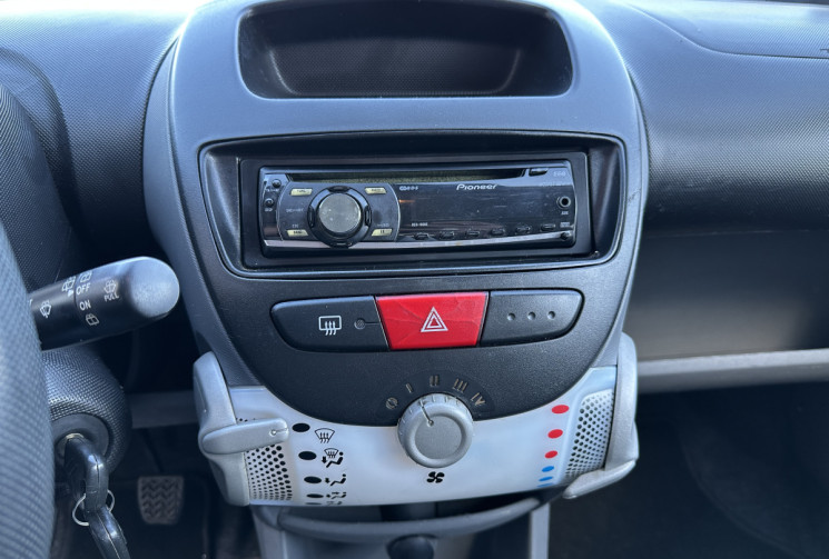 Citroën C1 3 PORTES 1.0 i 68 CV