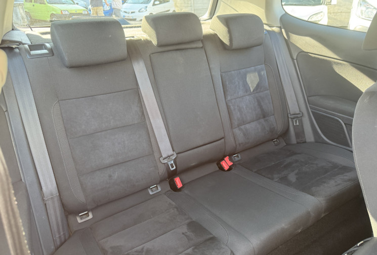 Volkswagen Golf VI / 2.0 TDI / 140 CH / CONFORTLINE / DSG6 