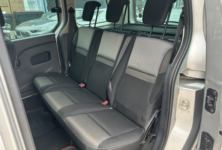 Renault Kangoo II (2) 1.2 TCE 115 Ch ENERGY ZEN 5 PLACES * 1ER MAIN * GPS * RADAR ARRIERE