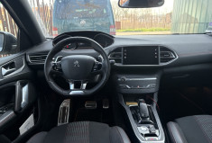 Peugeot 308 GT Line 130cv EAT8 / 31000km / 2019 / Distribution neuve / Suivi complet / Super état 
