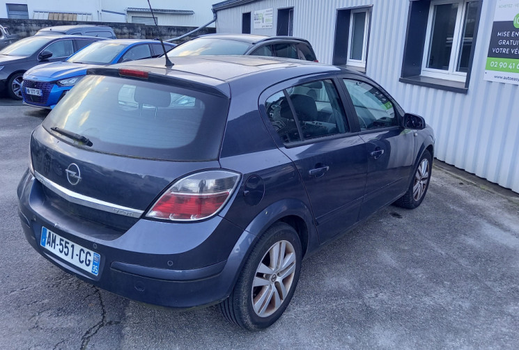 Opel Astra 1.7 CDTI 100 POUR PRO DE L'AUTO