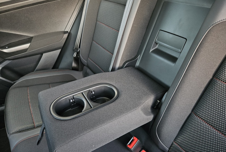 Volkswagen T-Roc 2.0 TDI 150 BLUEMOTION DSG7 CARAT BLACK