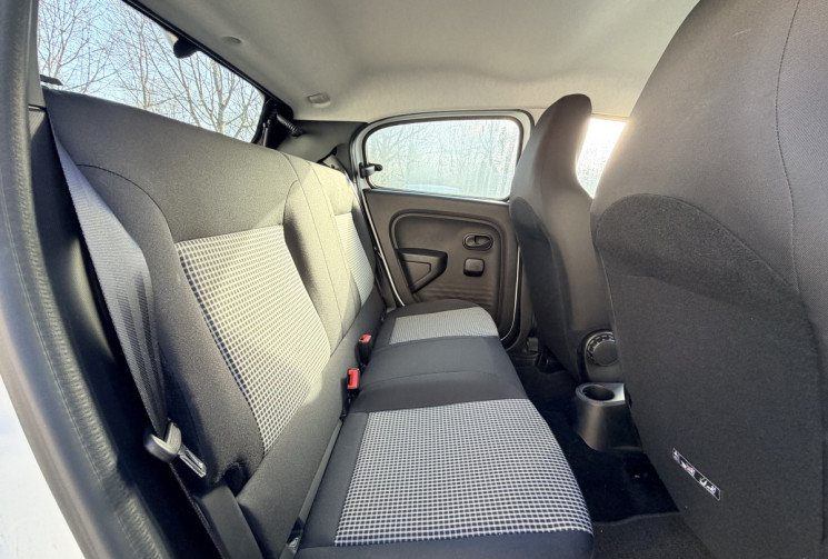 Renault Twingo III 1.0 SCe 65ch Life * 1er Main*8000Km*Feux Auto*Entretiens à jour