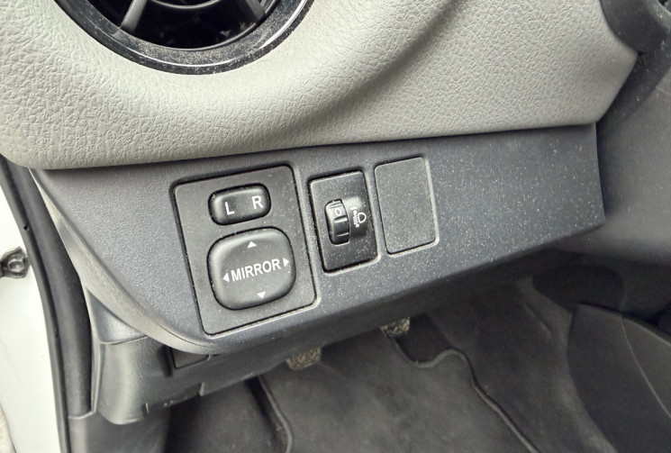 Toyota Yaris 1.0 VVTI 69 FRANCE 5P * ENTRETIEN A JOUR * CT OK * GARANTIE 6 MOIS