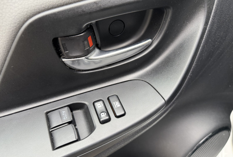 Toyota Yaris 1.0 VVTI 69 FRANCE 5P * ENTRETIEN A JOUR * CT OK * GARANTIE 6 MOIS