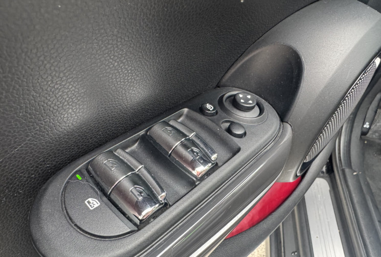 Mini Cooper Edition Shoreditch* 1.5i 136 / 1ère Main / Toit Ouvrant / Radars AR / Bluetooth