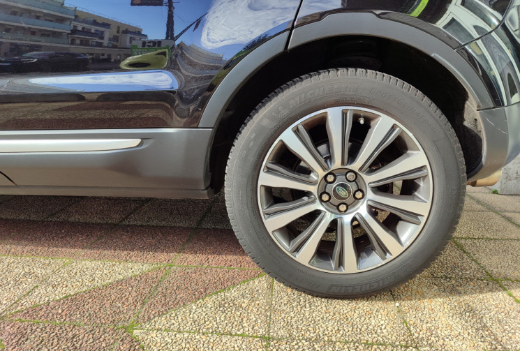 Land-Rover Range Rover Evoque 2.2 SD4 4WD BVA6 190 cv/ PRESTIGE / 1er Main 