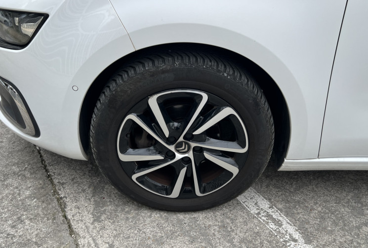 Citroën C4 PICASSO 1.2 Puretech 130 EAT6 Shine / Distribution OK / JBL / Carplay / Caméra 360