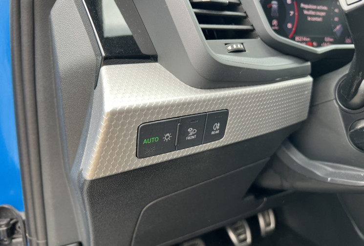Audi A1 Sportback 30 TFSI 116 BVM6 S Line / Véhicule Français / Carplay / Radars AV AR 