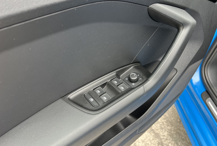 Audi A1 Sportback 30 TFSI 116 BVM6 S Line / Véhicule Français / Carplay / Radars AV AR 