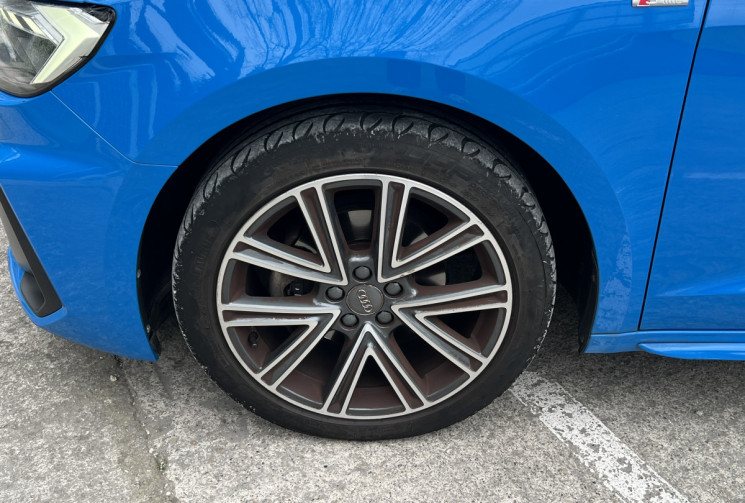 Audi A1 Sportback 30 TFSI 116 BVM6 S Line / Véhicule Français / Carplay / Radars AV AR 