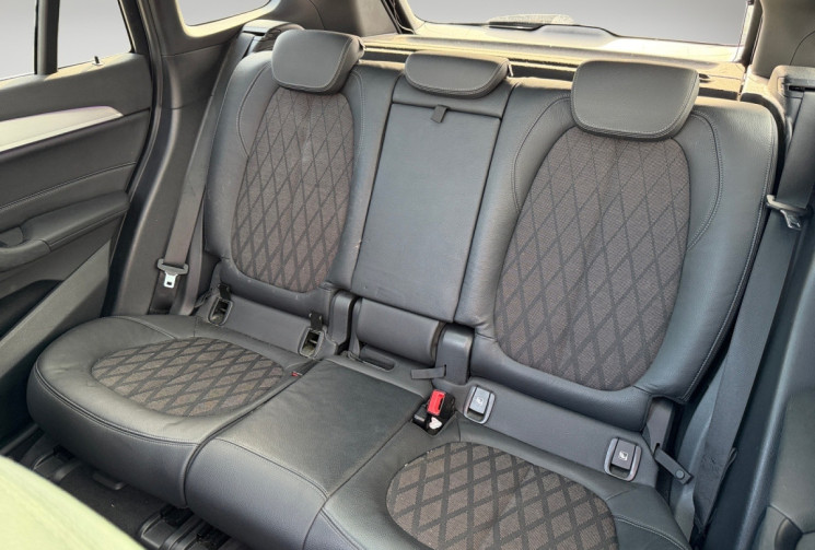 BMW X1 (F48) LCI sDrive 16Da 116ch DKG7 xLine / ENTRETIEN BMW / TOIT OUVRANT / HAYON ELECTRIQUE