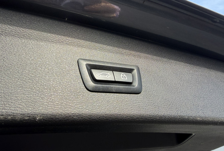 BMW X1 (F48) LCI sDrive 16Da 116ch DKG7 xLine / ENTRETIEN BMW / TOIT OUVRANT / HAYON ELECTRIQUE