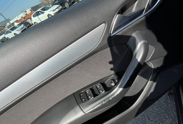 Audi Q3 Série 1 Quattro 2.0 TDI 1DPF S Tronic7 177 cv Boîte auto