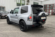 Mitsubishi Pajero 4 SPORT BLACK Short Wagon 200 cv 3.2 DI-D 4WD * Garantie 12 Mois * Très faible Km