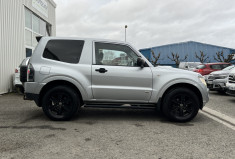 Mitsubishi Pajero 4 SPORT BLACK Short Wagon 200 cv 3.2 DI-D 4WD * Garantie 12 Mois * Très faible Km