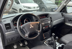 Mitsubishi Pajero 4 SPORT BLACK Short Wagon 200 cv 3.2 DI-D 4WD * Garantie 12 Mois * Très faible Km