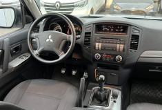 Mitsubishi Pajero 4 SPORT BLACK Short Wagon 200 cv 3.2 DI-D 4WD * Garantie 12 Mois * Très faible Km