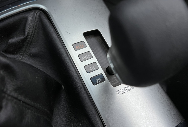 Mitsubishi Pajero 4 SPORT BLACK Short Wagon 200 cv 3.2 DI-D 4WD * Garantie 12 Mois * Très faible Km